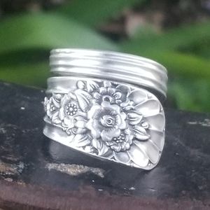 Vintage sterling silver "spoon" ring